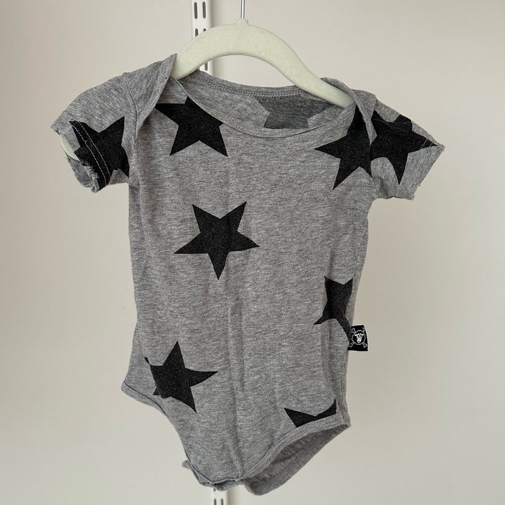Nununu world star onesie